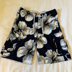 Hollister Blue and White Board Shorts Tropical Hibiscus Floral Design Medium